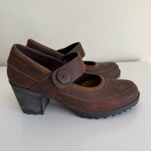 Eastland 90s Style Brown Leather Mary Jane Slip-On Chunky block Heel Size 9.5